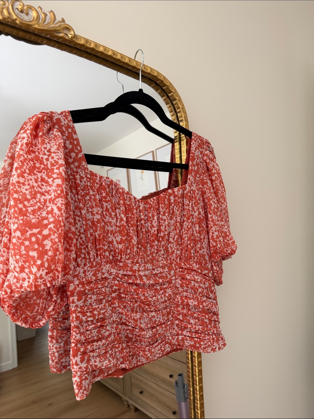Abercrombie Coral and White Floral Puff-Sleeve Smocked Crop Top